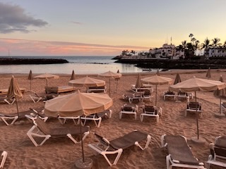 Mogán beach at sunset. Day 29/44 * 23 November 2022