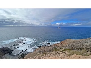 Overlooking Ilhéu da Fonte da Areia. Day 10/44 * 4 November 2022