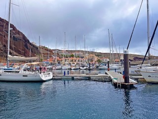 <i class='fa fa-star' aria-hidden='true' style='color: #ffbb2a'></i> Refuelling at Marina da Quinta do Lorde. Day 12/44 * 6 November 2022