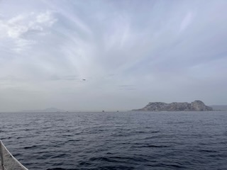 Plane landing in Gibraltar. Day 1/44 * 26 October 2022